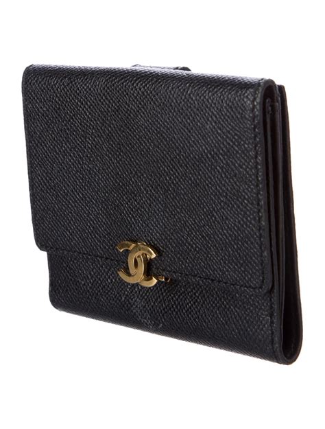 elegant chanel wallet.